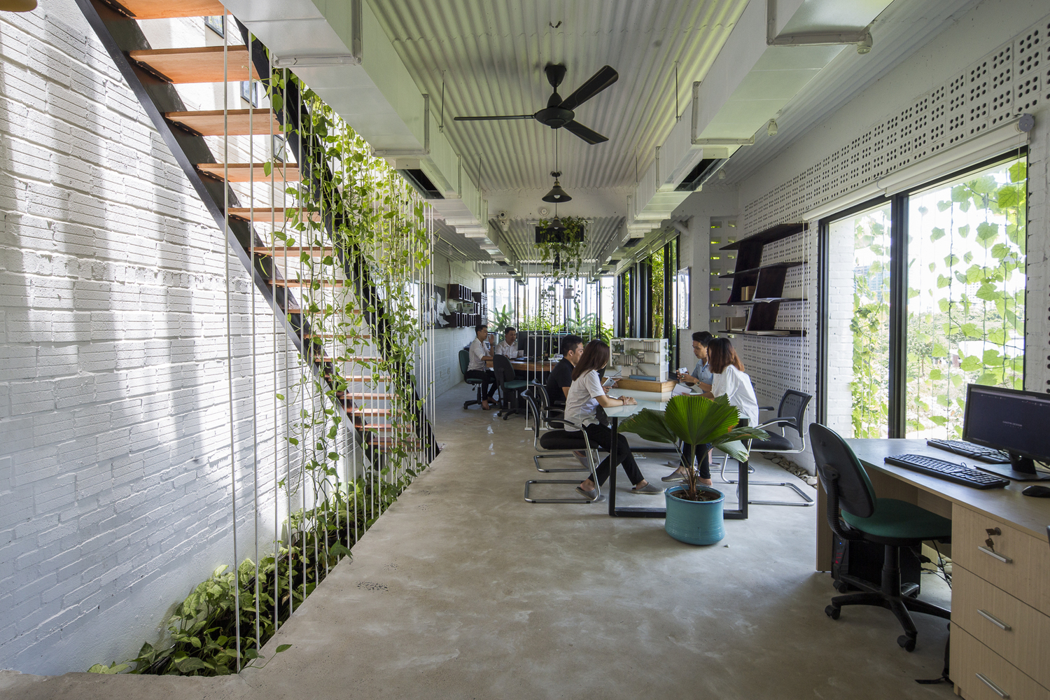 Lieu Ou Beaucoup De Choses S'évaporent Une touche de tradition dans un lieu de travail citadin – ArchiBat Mag