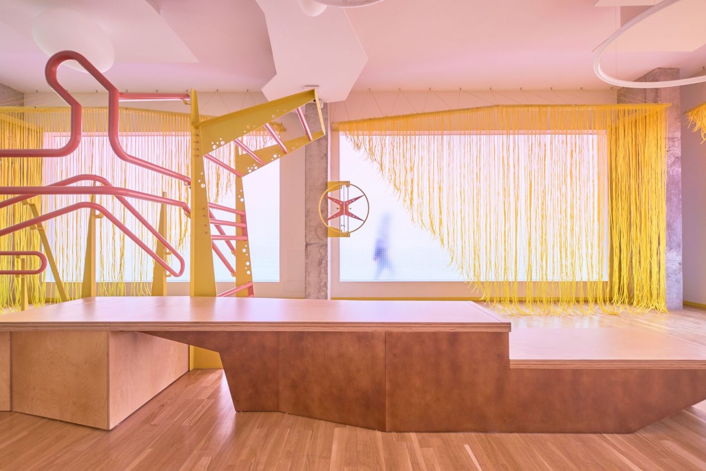Une clinique aux couleurs thérapeutiques – ArchiBat Mag